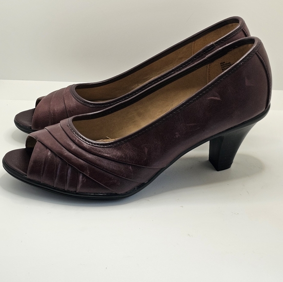 Strictly Comfort Burgundy Heels Peep Toe Size 8 - Picture 8 of 11